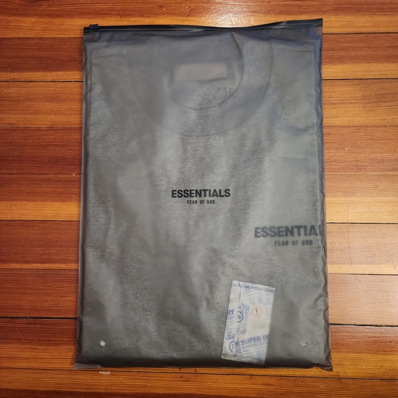 Fear of God Essentials Dark Oatmeal Tee - Picture 3 of 5